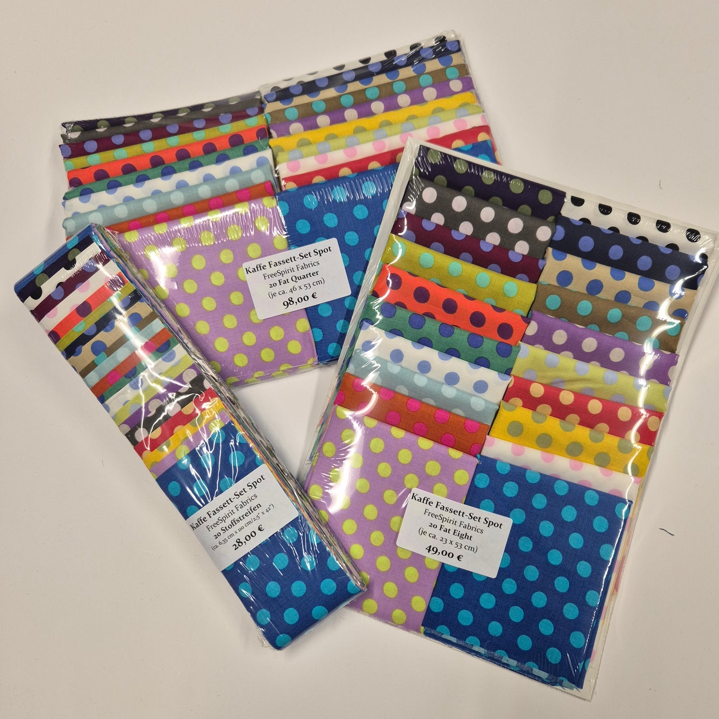 Kaffe Fassett 20 Jelly-Roll-Set - Spot - Punkte Stoff Quiltwerkstatt Dresden