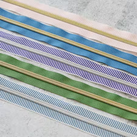 Zipper Bundle - Spring - 5 x 1 yard + Zipper Sallie Tomato