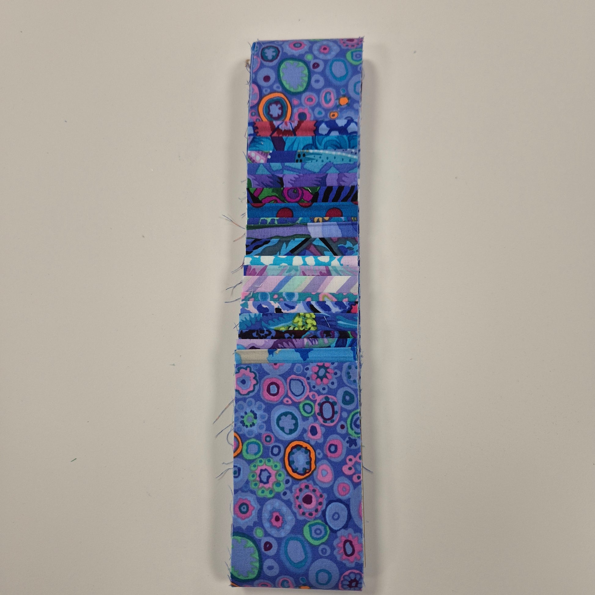 Kaffe Fassett 20 Streifen-Set / Jelly-Roll - Blau Stoff Quiltwerkstatt Dresden