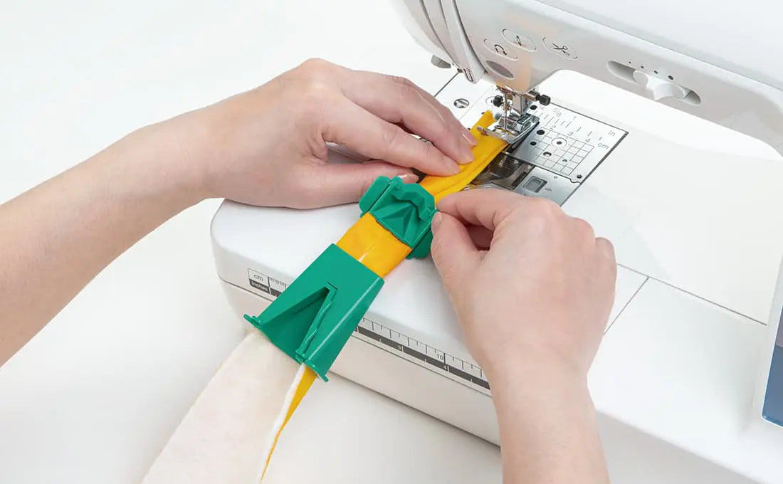 Clover Fabric Tube Maker - Streifenrohrformer Clover