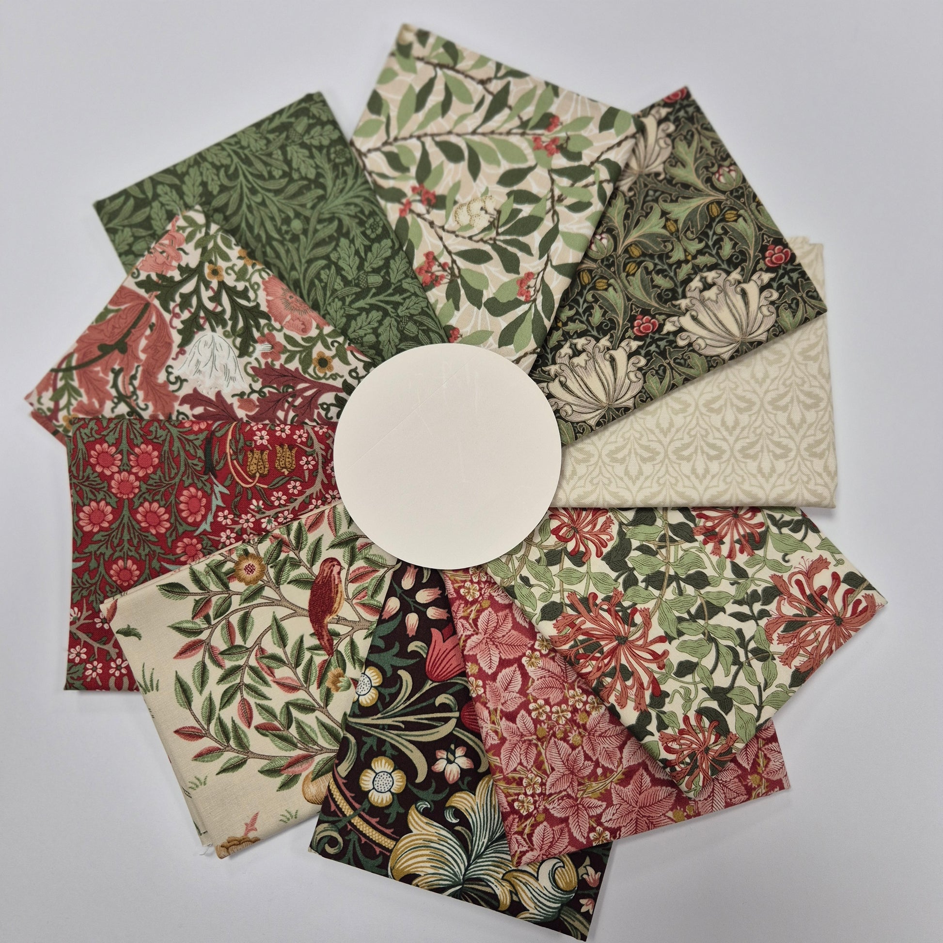William Morris 10 Fat-Quarter-Bundle - Suffolk Holiday Collection Stoff Quiltwerkstatt Dresden