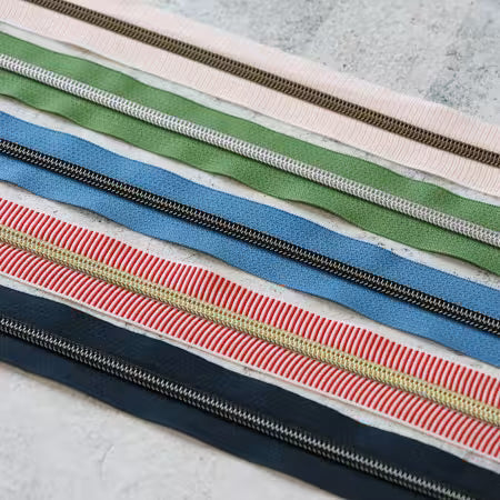 Zipper Bundle - Preppy - 5 x 1 yard + Zipper Sallie Tomato