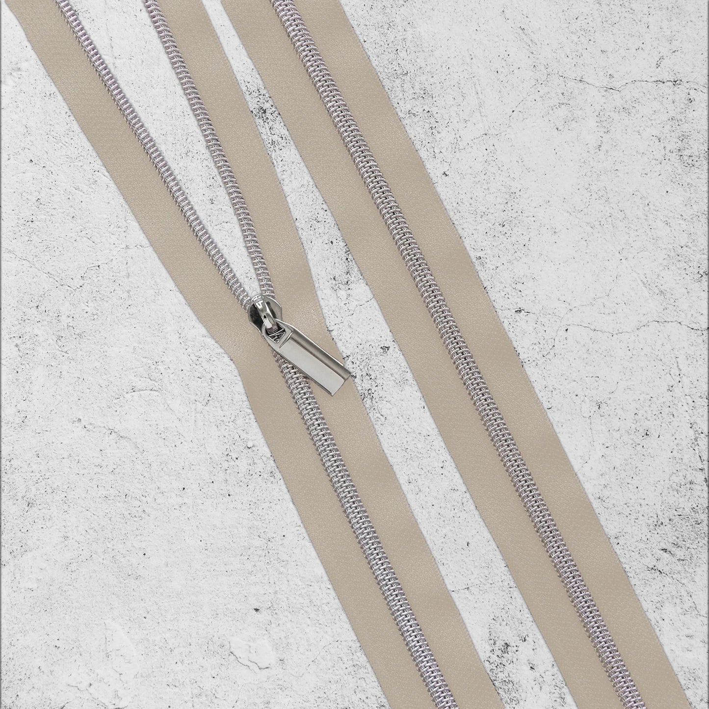 Endlos Reißverschluß 3 Yard Beige + 9 Zipper Nickel - Sallie Tomato